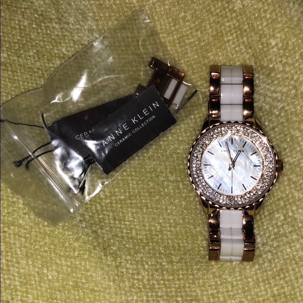 Anne Klein White&Gold Watch